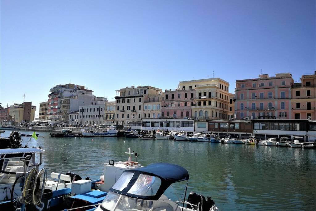 Christy Suite Elegante Appartamento Nel Centro Storico Di Anzio Exteriér fotografie